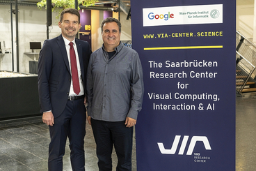 [Translate to Deutsch:] Prof. Dr. Christian Theobalt, Head of the VIA-Center with Shahram Izadi, Senior Director and Head of AR at Google.