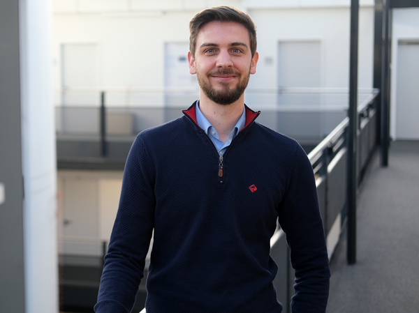 Jonas Fischer, Research Group Leader on "Explainable Machine Learning" at the Max Planck Institute for Informatics. Photo: Philipp Zapf-Schramm/MPI INF