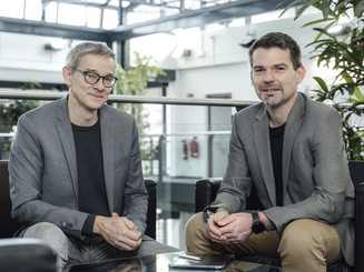 Picture of Prof. Dr. Bernt Schiele (left), head of the new research area "Vision and Language Models" and new co-director at the Saarbrücken Research Center for Visual Computing, Interaction and Artificial Intelligence (VIA) with Prof. Dr. Christian Theobalt (right) founding director of the VIA Center